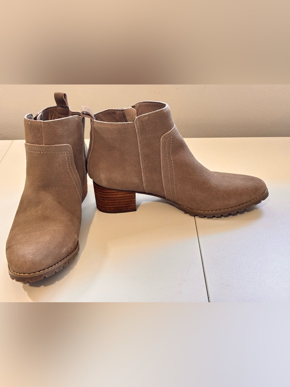 Women’s Suede Zip Ankle Boots. Size 9